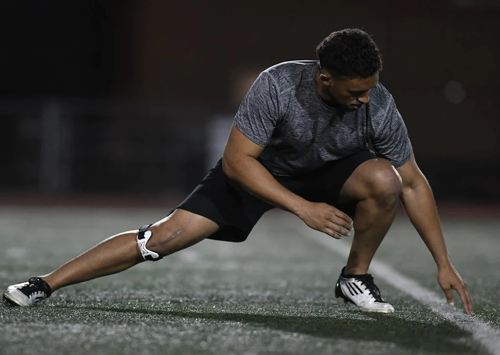 KneedIt Knee Band (White) - Image 4